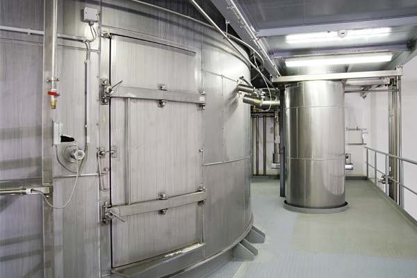 轎跑版“皇冠”國(guó)內(nèi)接受預(yù)定！配2.4T雙擎，賣40萬(wàn)能翻身？